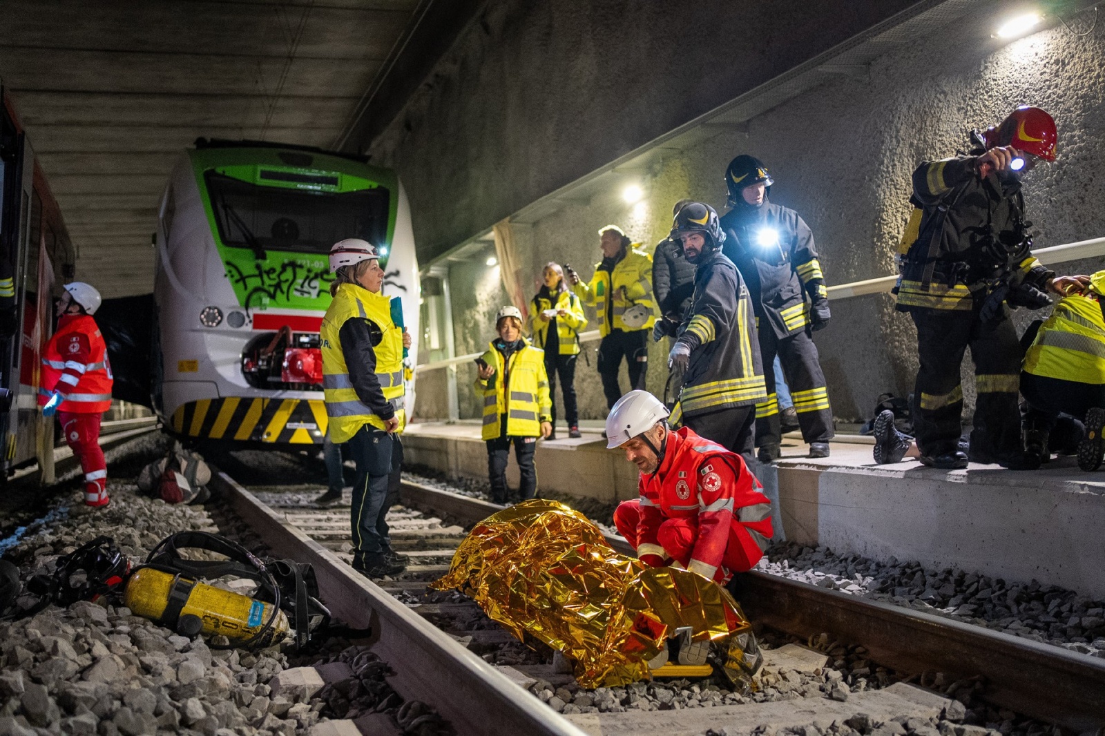 MALPENSA, ESERCITAZIONE INCIDENTE FERROVIARIO GALLERIA CASORATE_DSC04879
