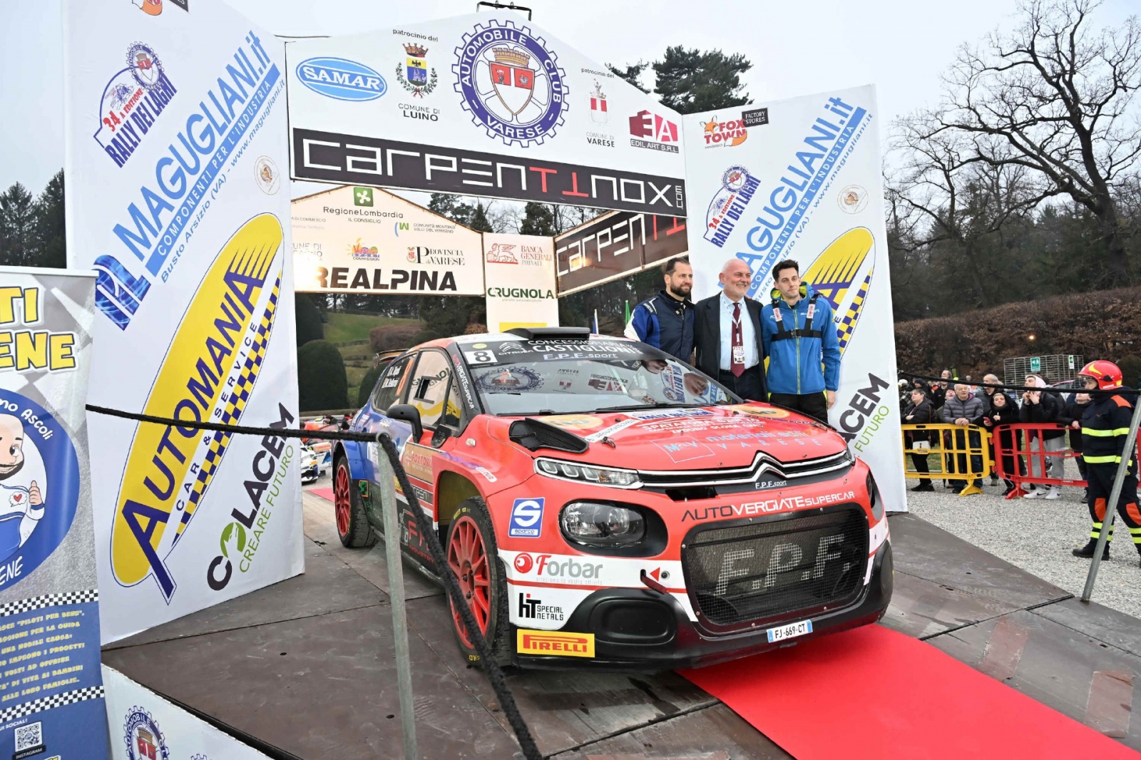 VARESE. 34� RALLY DEI LAGHI. ARRIVI E PREMIAZIONI AI GIARDINI ESTENSI NELLA FOTO AUTO 8 RIPOLI BELLORINI
