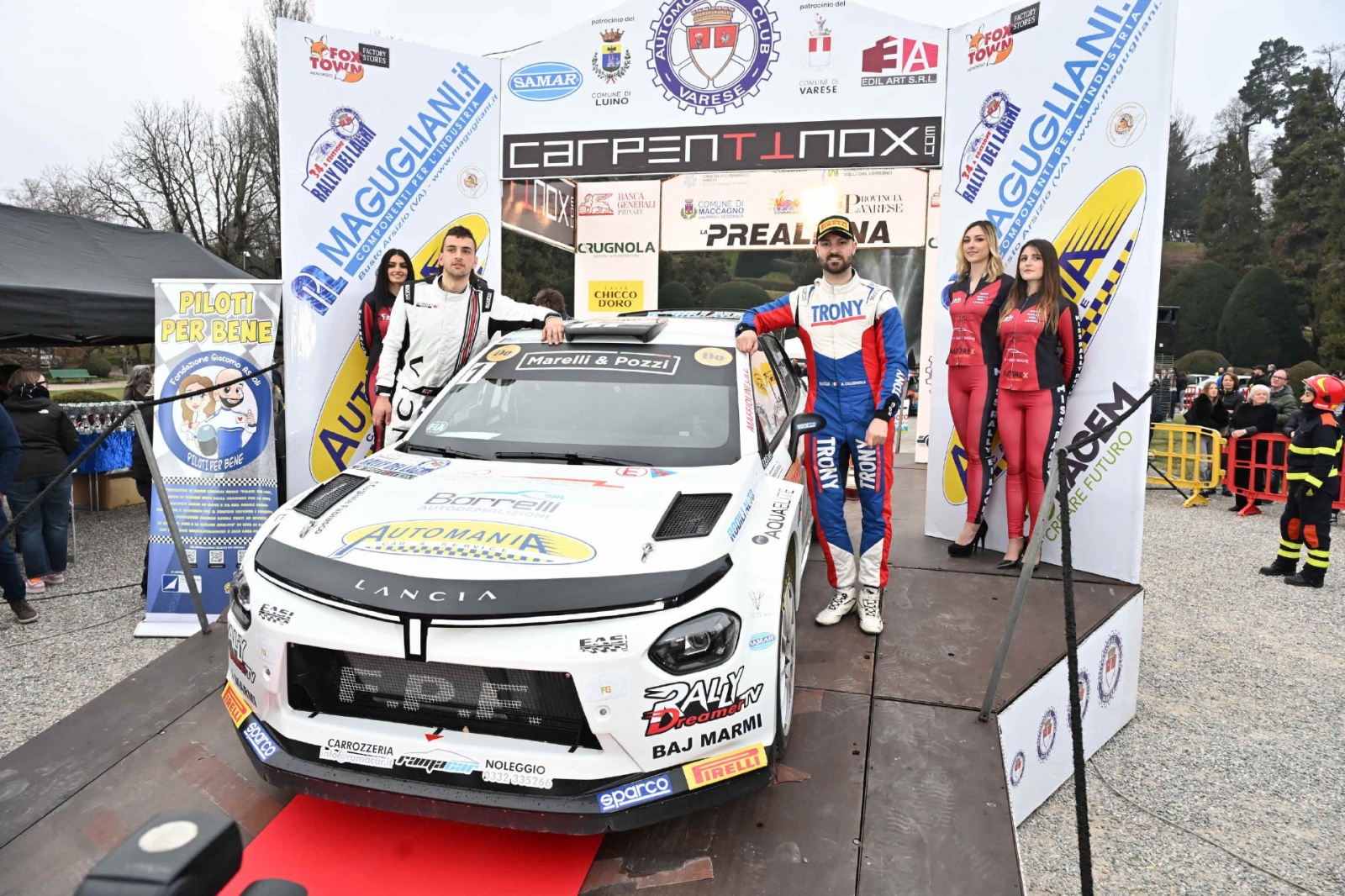 VARESE. 34� RALLY DEI LAGHI. ARRIVI E PREMIAZIONI AI GIARDINI ESTENSI NELLA FOTO SASSI E CRUGNOLA VINCITORI