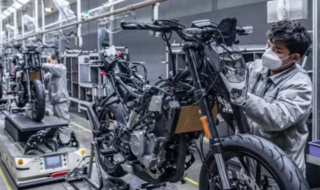 Una delle immagini dell’Open Day dello stabilimento cinese di Cf Moto a Hangzhov, nel distretto di Shangai. Diversi modelli Ktm oggi sono prodotti in Cina, ma i conti per gli austriaci padroni di Mv Agusta sembrano non tornare comunque  (Redazione)