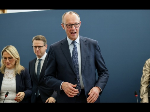 Merz,costruiremo Grosse Koalition, presto colloqui con Spd