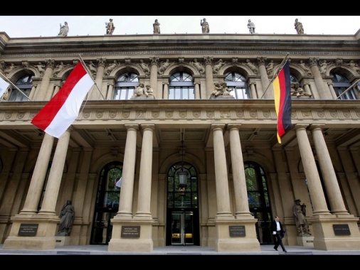 ++ Borsa: Europa euforica, Parigi +6,6% ++