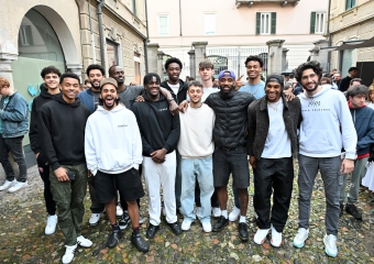 All'Ojm l'abbraccio dei tifosi