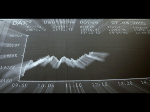 Borsa: l'Europa frena fra i timori di una guerra dei dazi