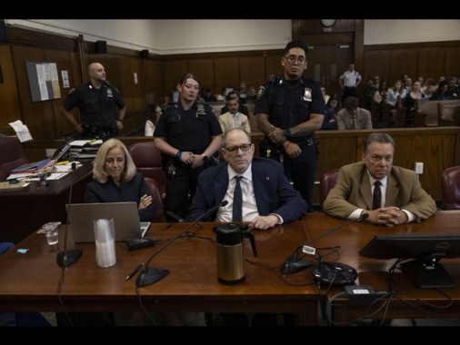 Weinstein, mancato accordo sull'accusa di stupro