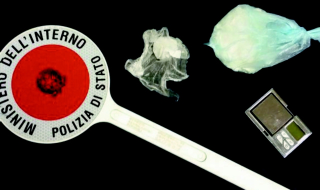 L’uomo ha tentato di occultare il bilancino nascondendolo tra le natiche, ma è stato scoperto (foto Archivio)