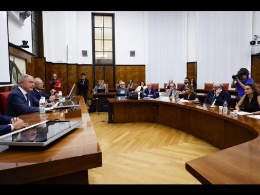 Urso, 'presto altri soggetti per l'ex Ilva, nessuno spezzatino'