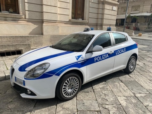 Bimbo di due anni muore investito da furgone a Catanzaro
