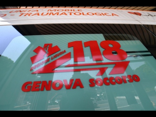 Operaio precipita dal tetto del Municipio e muore