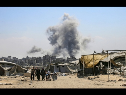 Media, 18 morti a Gaza dall'alba, 13 in fila per gli aiuti