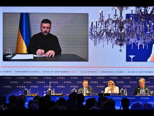 Zelensky, 'importante che garanzie sicurezza inizino subito'