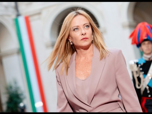 Meloni, inaccettabile violazione dello spazio aereo Nato