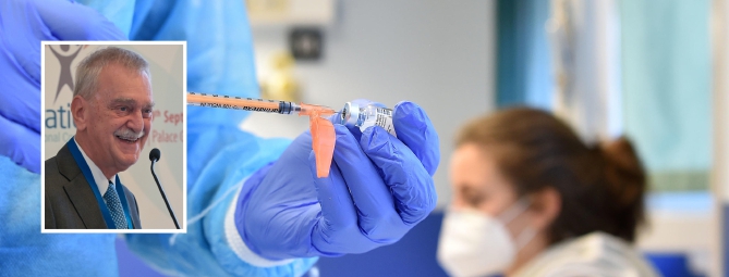 Il Covid c’è, l’influenza arriva. «Vaccinarsi è importante»