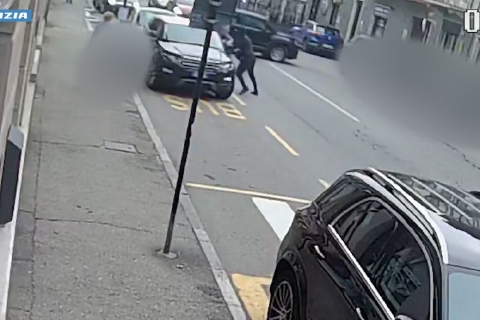 Rapina al “compro oro”. Due arresti