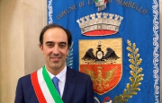 La minoranza di Laveno: «Atteggiamenti intollerabili dal sindaco»
