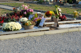 Ladri di rame al cimitero