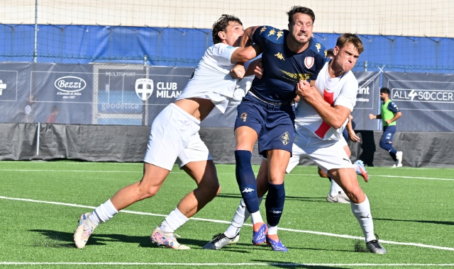Sarà in forse fino all’ultimo Niccolò Romero nella sfida che vedrà oggi il Varese affrontare la Biellese (foto Stefano Benvegnù/BLITZ)