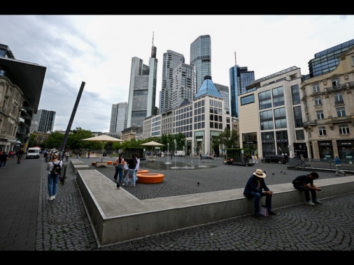 Borsa: Europa fiacca nel finale, New York debole, Milano -0,1%