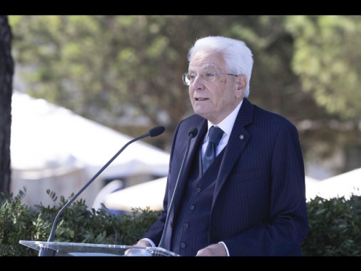 Mattarella a base Amari in Estonia,dove partono jet Italia