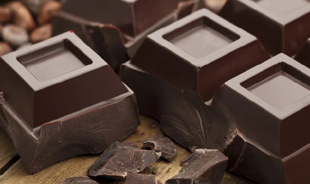 Dazi sgraditi, cioccolato svizzero più “amaro”