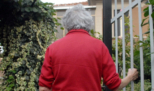 Luino, minacce alla nipote? Nonna assolta