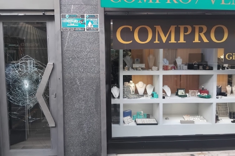 Suv come ariete: colpo grosso a “Spazio Oro”