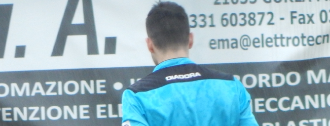 Il portiere picchia, l’arbitro si difende: entrambi all’ospedale