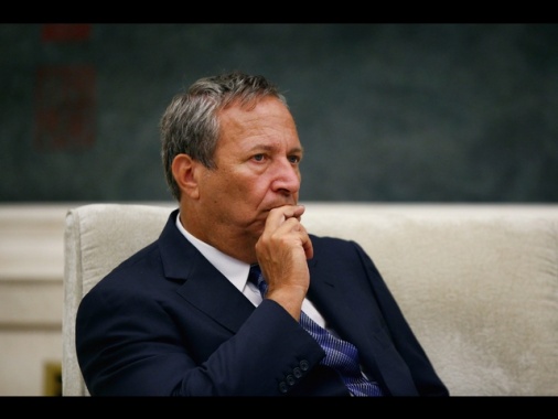 Epstein, ex segretario tesoro Usa lascia impegni pubblici