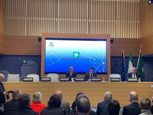 Calderoli e A.Fontana firmano la pre-intesa sull'Autonomia