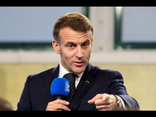 Macron, 'senza misure deterrenti i russi torneranno'