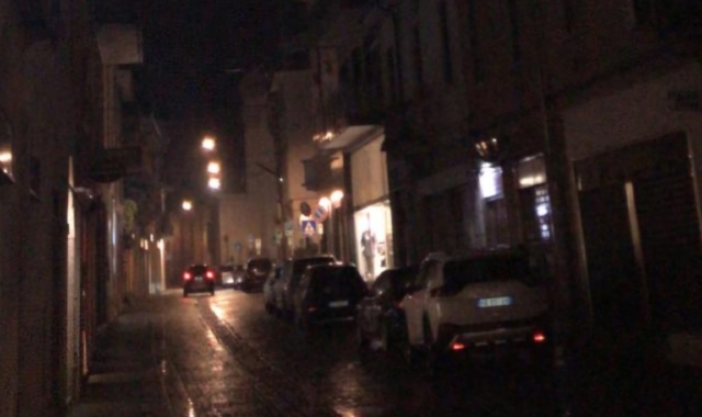 Buio pesto a Tradate: le proteste