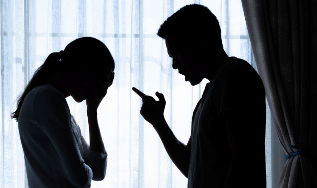 Violenza verbale dell’uomo contro una donna