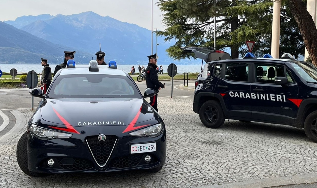 Provoca un incidente e aggredisce i carabinieri