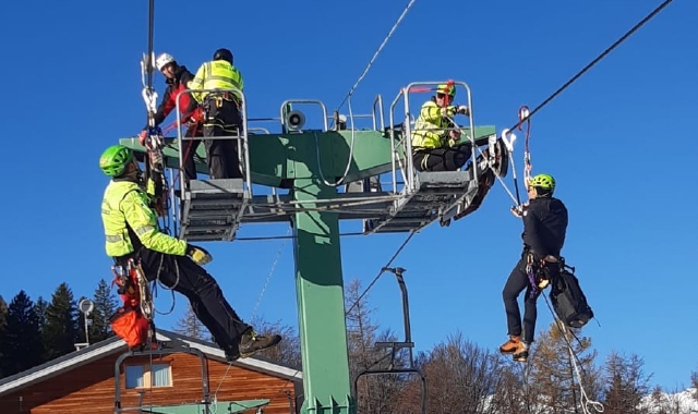Prove di soccorso sulla seggiovia di Domobianca