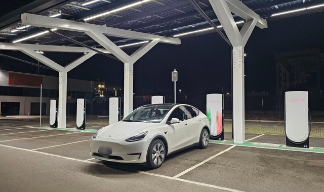 Supercharger a quota mille: Tesla a Busto Arsizio