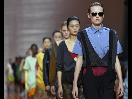 Prada, 60 milioni investimenti per internalizzare produzione