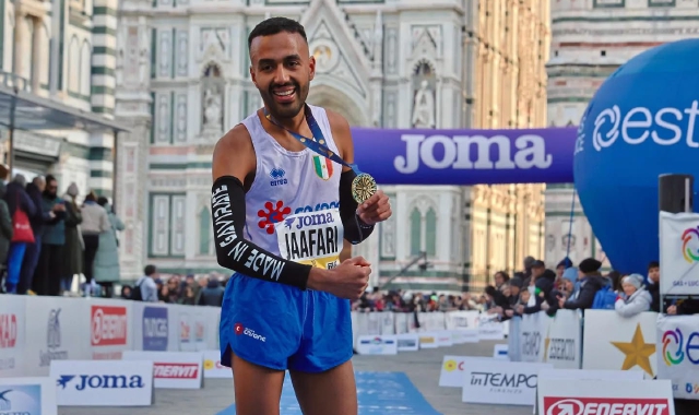 Badr Jaafari raggiante dopo la vittoria a Firenze