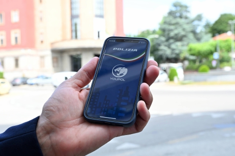 Pericoli su treni e stazioni: aiuto con Youpol