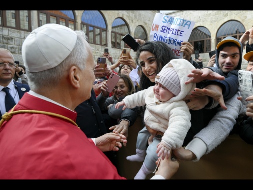 Il Papa, si deve sperare anche se attorno tuonano le armi