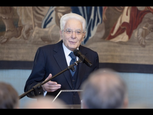 Mattarella, i giovani nutrono passione, adulti non la spengano