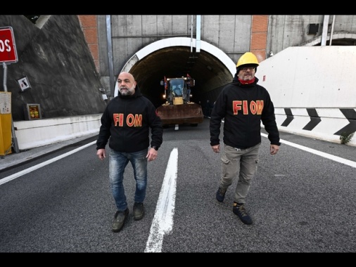 Urso, nessun piano di chiusura per impianto ex Ilva a Genova