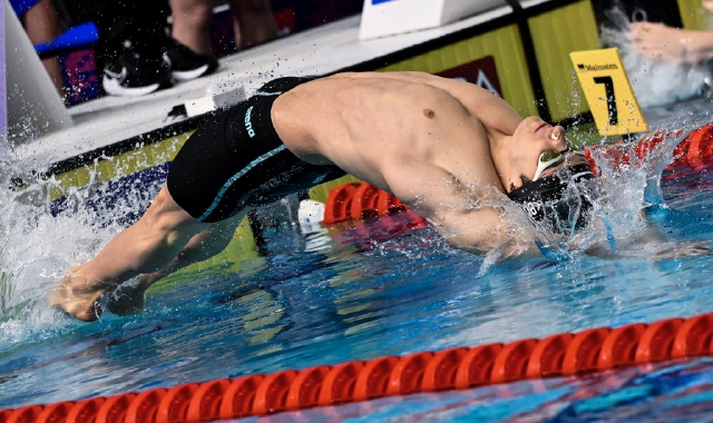 Francesco Lazzari ha aperto la staffetta azzurra (foto Andrea Masini/DEEPBLUEMEDIA)