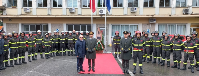 Unità e condivisione, i vigili del fuoco celebrano Santa Barbara