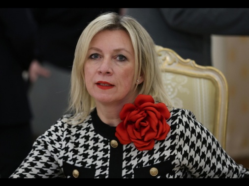 Mosca, 'promessa di Zelensky di tenere elezioni è come un teatro delle marionette'