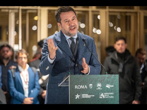 Salvini, Lega voterà decreti sulle armi solo con un cambio di passo