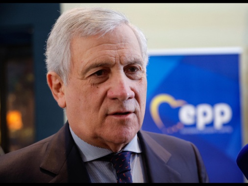 Tajani, Fi un partito democratico, facciamo pure il Congresso
