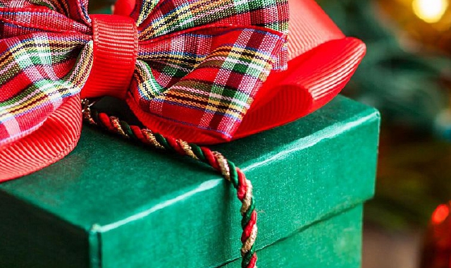 Il bisogno di umanità e l’auspicio sotto l’albero