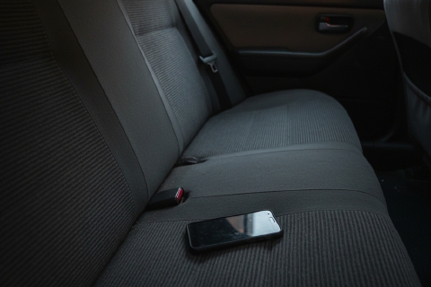 L’oggetto più dimenticato sul taxi? Il cellulare