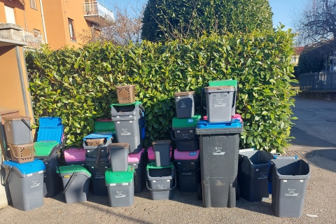 Buguggiate: fine anno senza ritiro dei bidoni