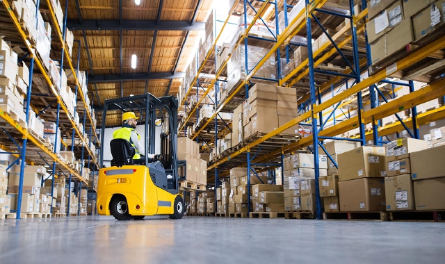 Varese, supermercati al freddo: dipendenti in protesta